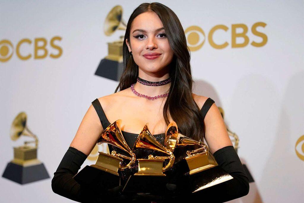 Olivia Rodrigo e 3 Grammys. Foto: Divulgação / Internet